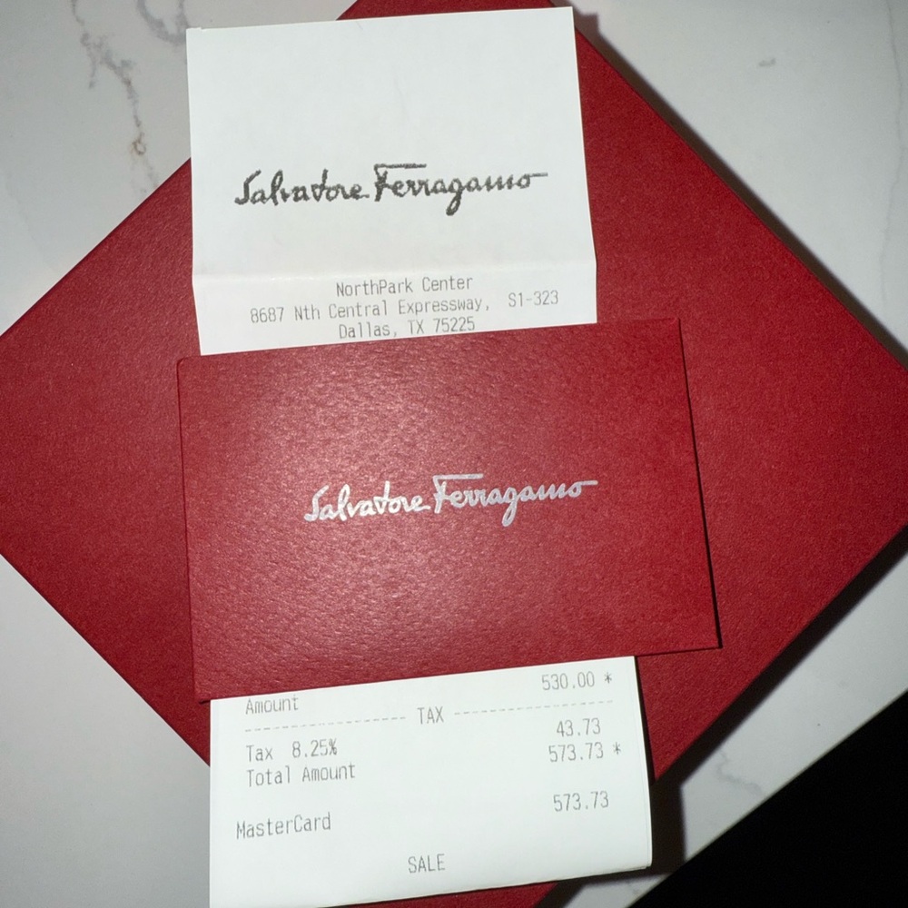 Salvatore Ferragamo adjustable, reversible two-tone belt. Blue/Black - Picture 7 of 7